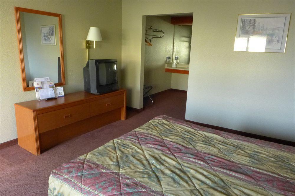 Hotel At Rohnert Park