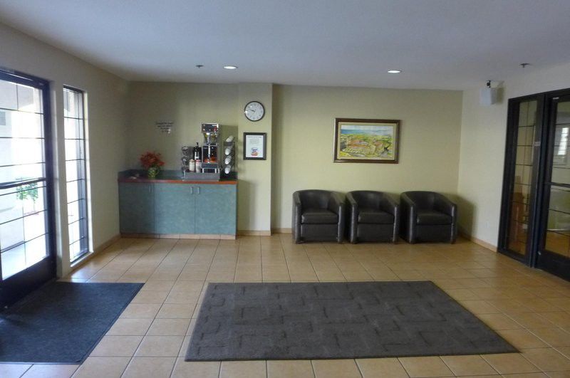 Hotel At 2*
