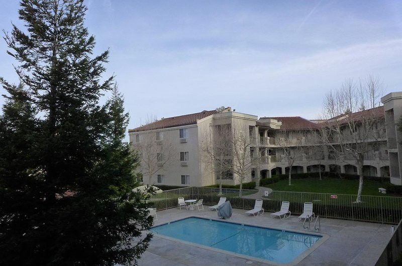 Hotel At