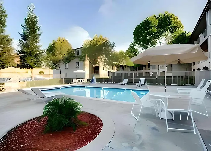 Inn At Rohnert Park