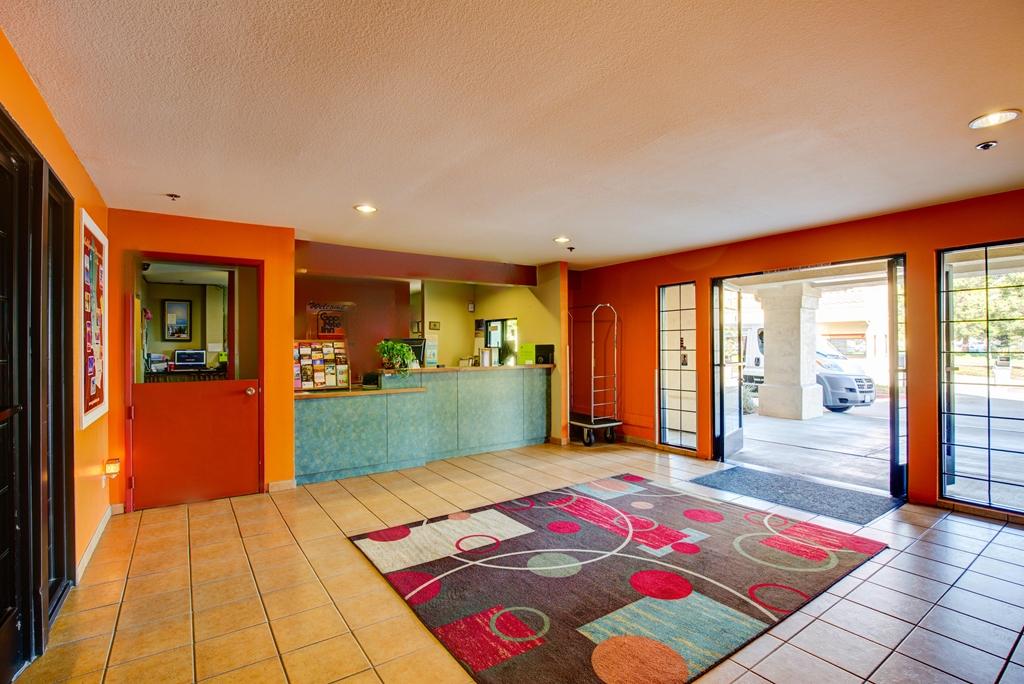 Hotel At
